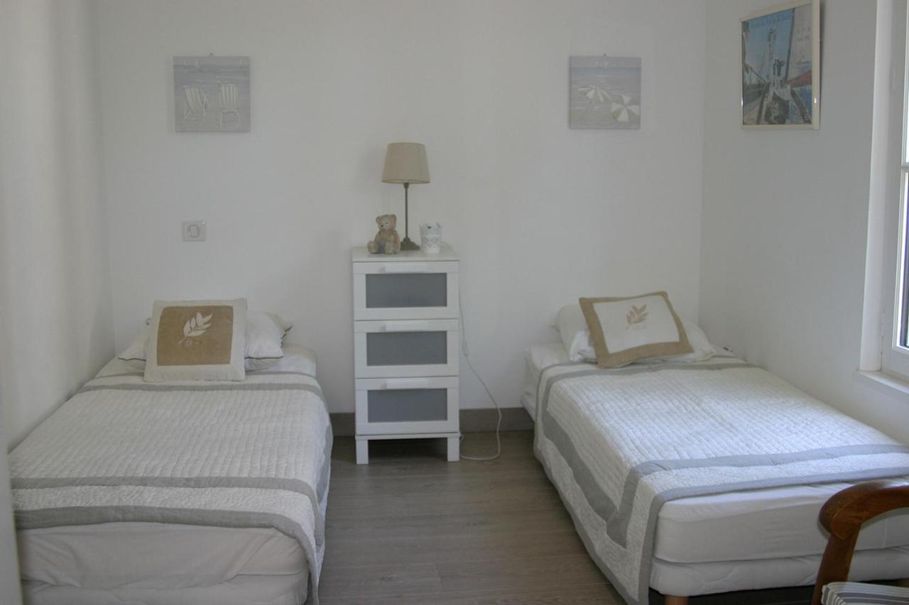 Villa traditionnelle au coeur du bois de la chaise Noirmoutier-en-l'Île Extérieur photo