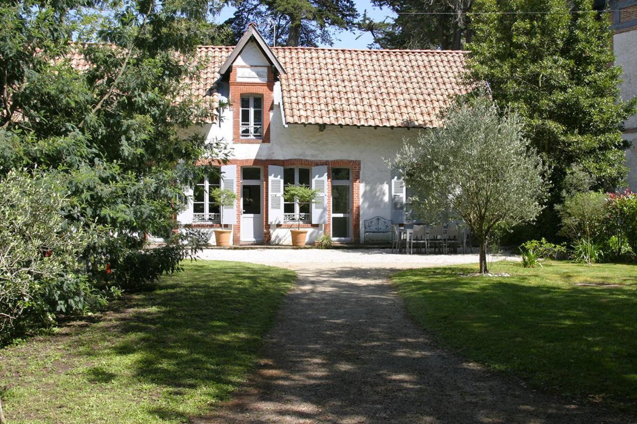 Villa traditionnelle au coeur du bois de la chaise Noirmoutier-en-l'Île Extérieur photo