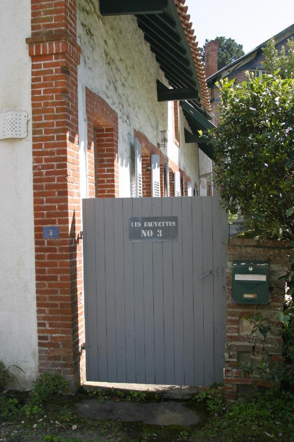 Villa traditionnelle au coeur du bois de la chaise Noirmoutier-en-l'Île Extérieur photo