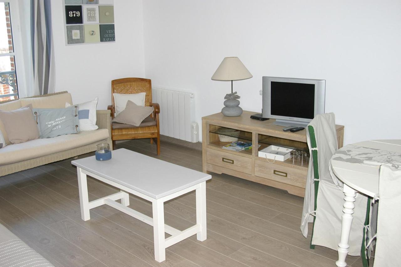 Villa traditionnelle au coeur du bois de la chaise Noirmoutier-en-l'Île Extérieur photo